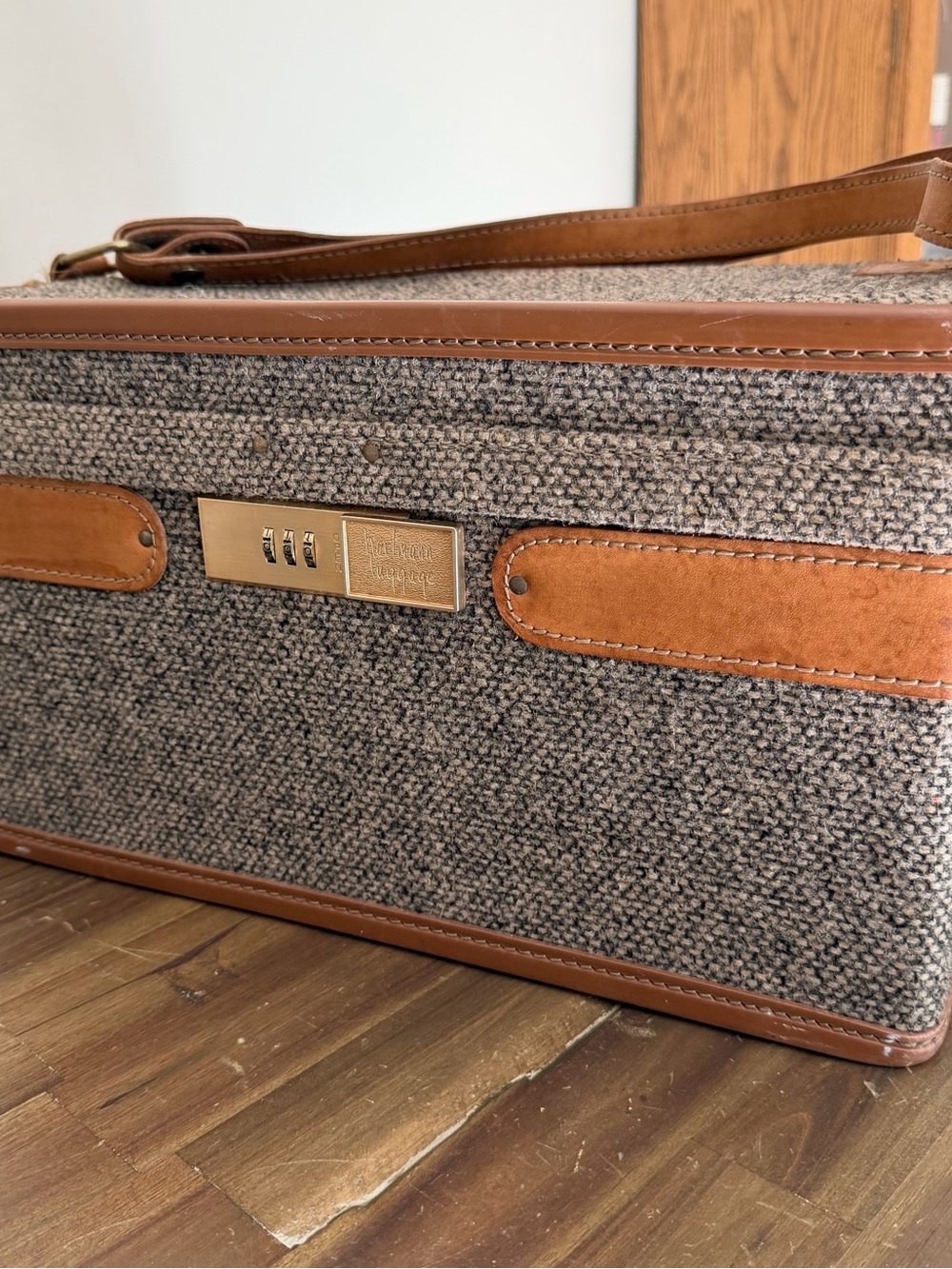Classic Brown Tweed Cosmetic Case with Tan Leather Trim